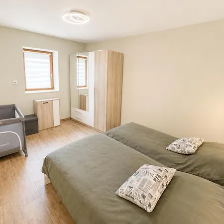 Апартаменты Zoja Apartmanhaz