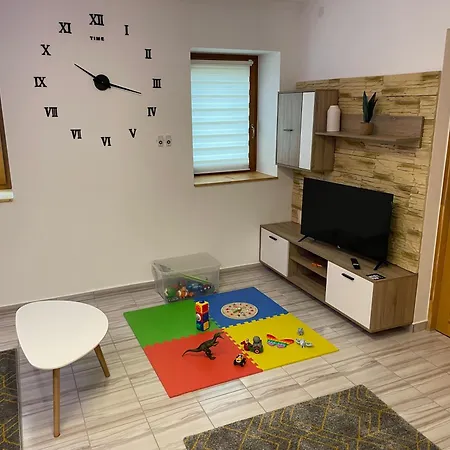 Zoja Apartmanhaz Апартаменты Надьканижа