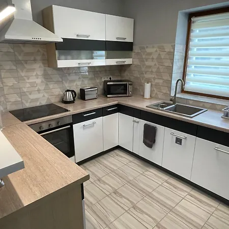 Zoja Apartmanhaz Надьканижа