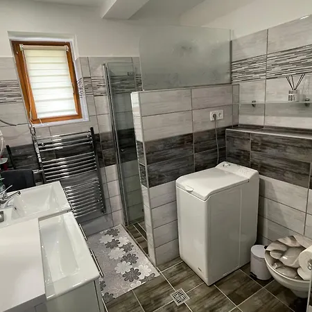 Zoja Apartmanhaz * Надьканижа