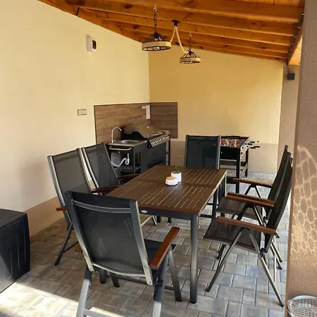 Апартаменты Zoja Apartmanhaz