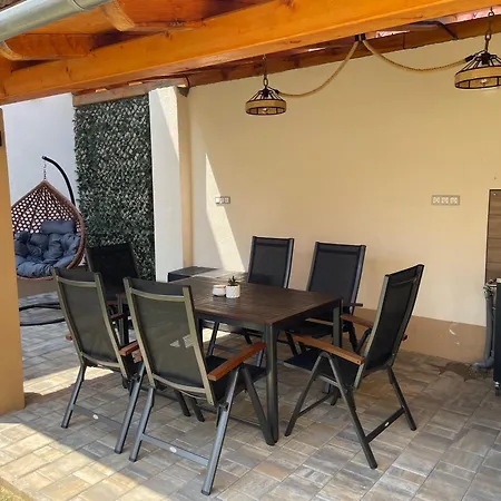Zoja Apartmanhaz