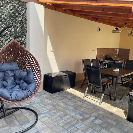 Zoja Apartmanhaz Апартаменты *